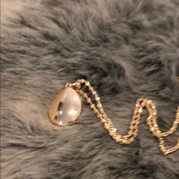 Golden Shadow Swarovski Crystal Necklace - Picture 3 of 4